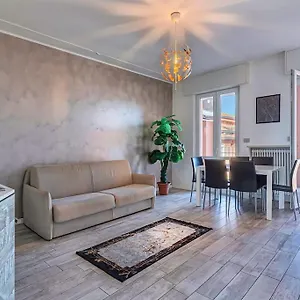 garda-lake-view-apartment.it-lombardy.com/